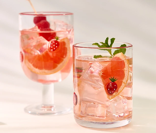 Adding A Fresh And Elegant Touch To Table Settings