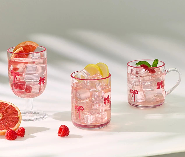Adding A Fresh And Elegant Touch To Table Settings