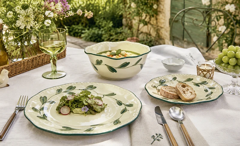 Dinnerwares