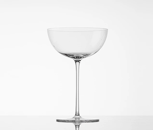 Adding A Fresh And Elegant Touch To Table Settings