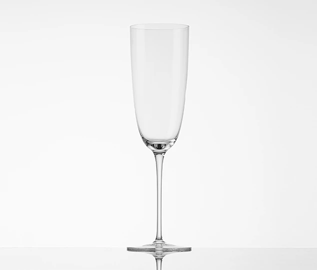 Adding A Fresh And Elegant Touch To Table Settings