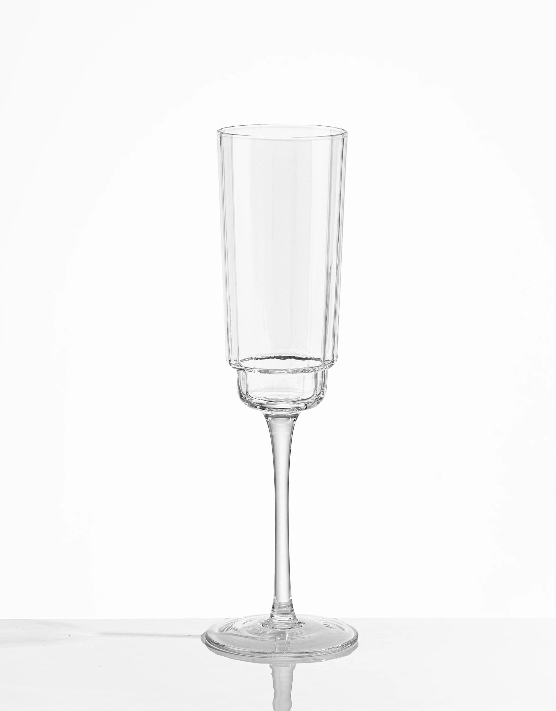 Adding A Fresh And Elegant Touch To Table Settings