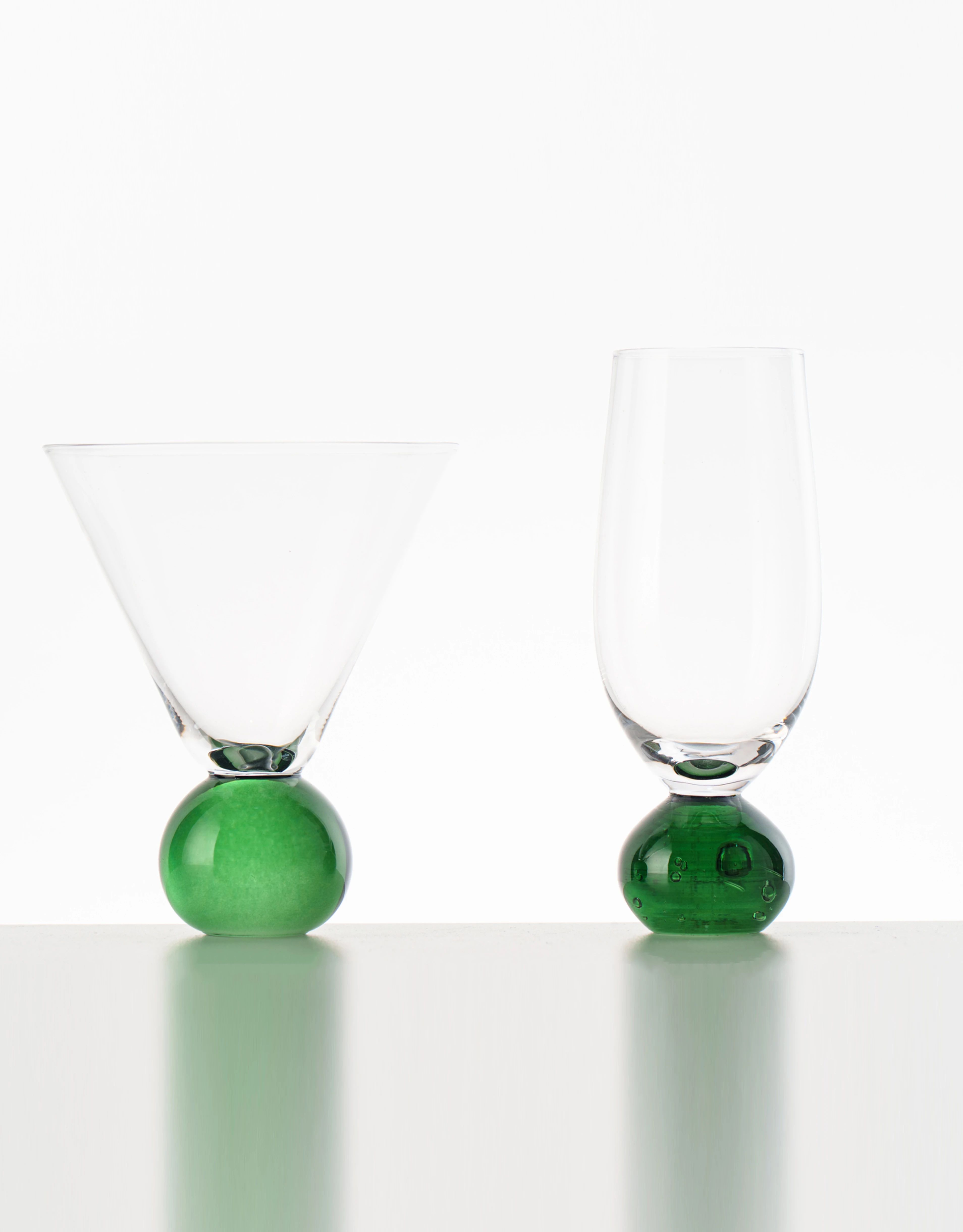 Adding A Fresh And Elegant Touch To Table Settings
