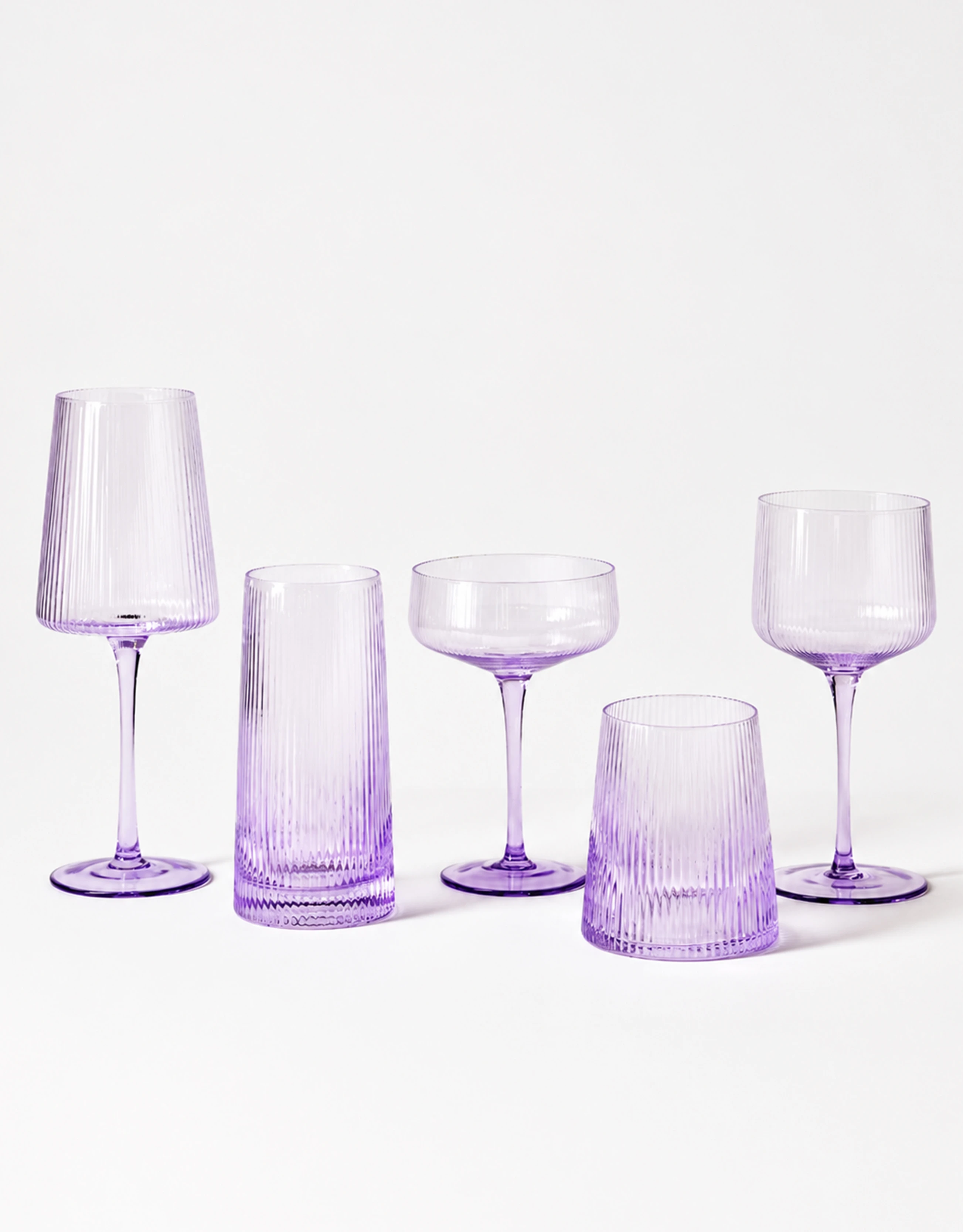 Adding A Fresh And Elegant Touch To Table Settings