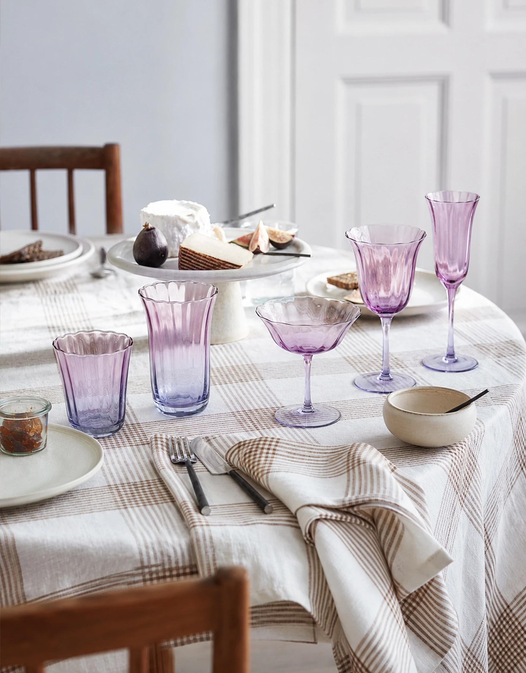 Scalloped Glass Drinkware Set